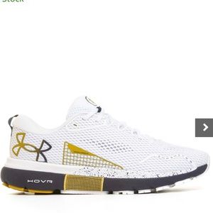 Men's UA HOVR™ Infinite 5 Collegiate Running Shoes Notre Dame